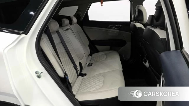 Kia Sportage 5th Generation Hybrid 2022 Белый из Кореи, фото 2