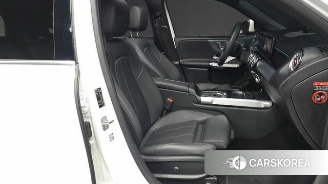 Mercedes-Benz GLB-Class X247 2024 Белый из Кореи, фото 2