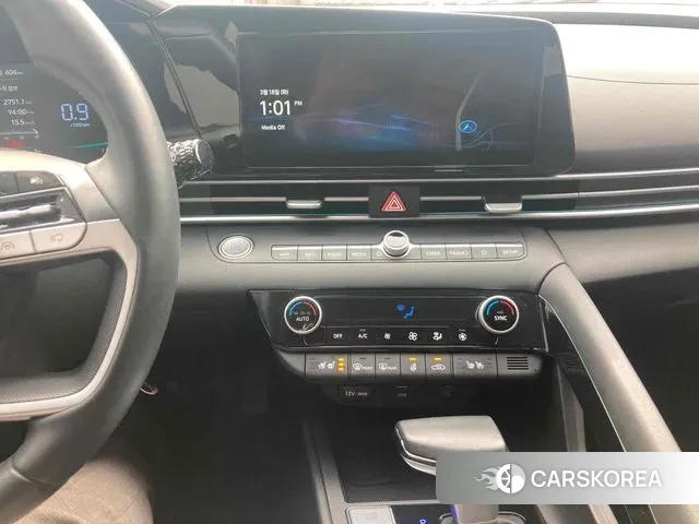 Hyundai The New Avante (CN7) 2023 Серебристо-серый из Кореи, фото 2