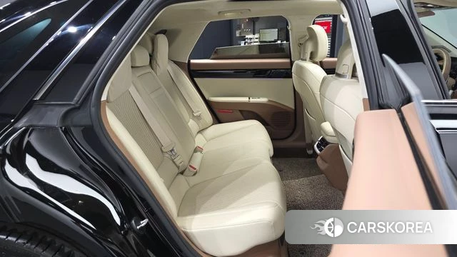 Hyundai Grandeur Hybrid (GN7) 2024 Черный из Кореи, фото 2