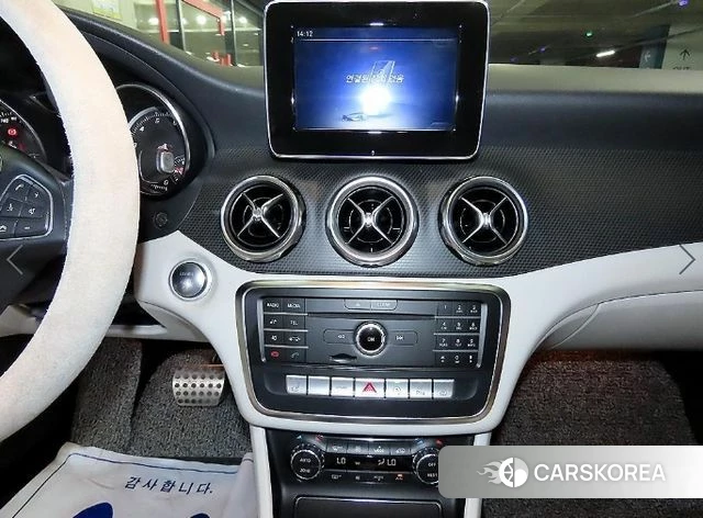 Mercedes-Benz GLA-Class X156 2019 Белый из Кореи, фото 2
