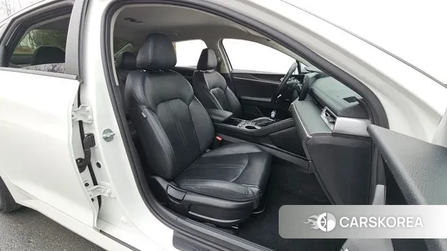 Kia K5 3rd generation 2022 Белый из Кореи, фото 2