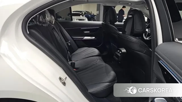 Mercedes-Benz E-Class W214 2024 Белый из Кореи, фото 2