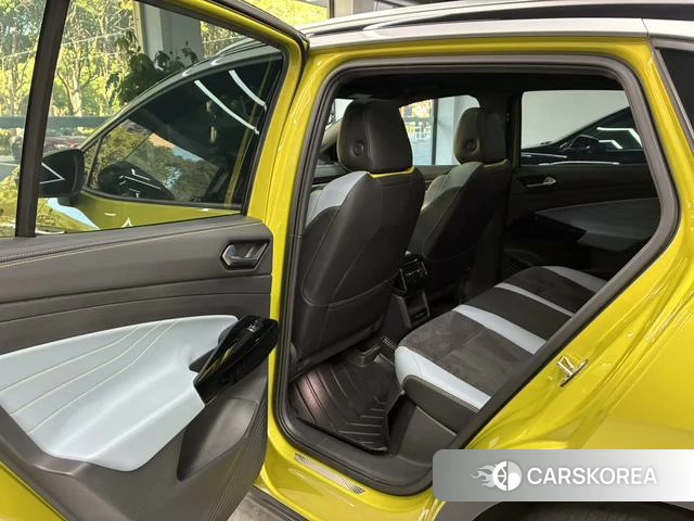 Volkswagen ID.4 X 2021 Желтый из Китая, фото 2