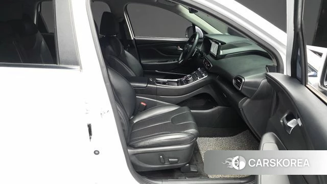 Hyundai The New Santa Fe 2021 Белый из Кореи, фото 2