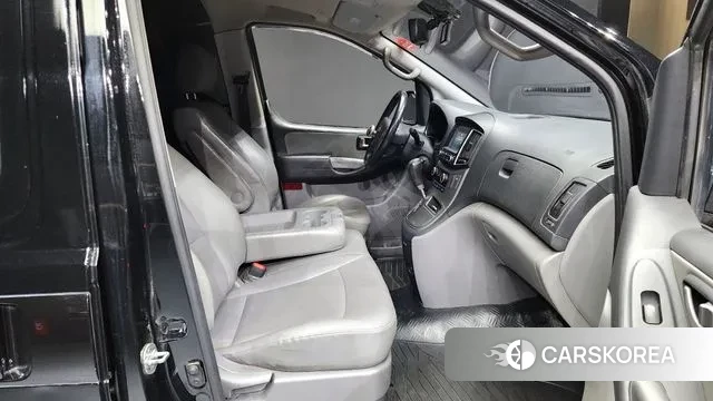 Hyundai The New Grand Starex 2018 Черный из Кореи, фото 2