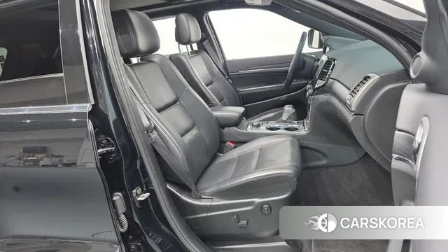 Jeep Grand Cherokee 2019 Черный из Кореи, фото 2