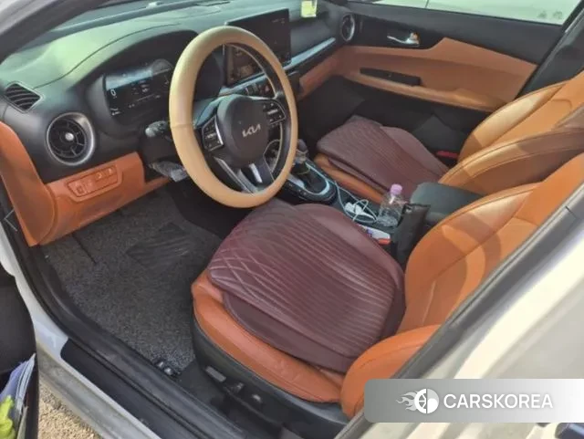 Kia The New K3 2nd generation 2021 Белый из Кореи, фото 2