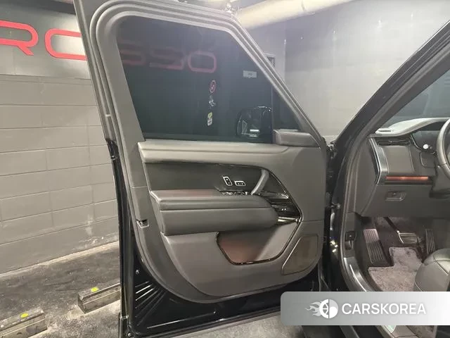 Land Rover Range Rover 5th Generation 2023 Черный из Кореи, фото 2