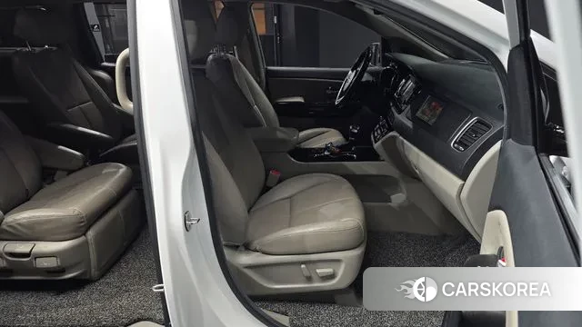 Kia The New Carnival 2018 Белый из Кореи, фото 2