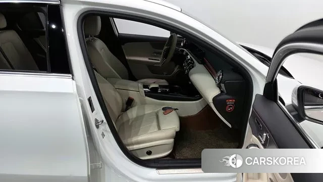 Mercedes-Benz A-Class W177 2022 Белый из Кореи, фото 2