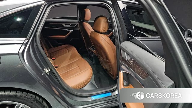 Audi A6 (C8) 2023 Серый из Кореи, фото 2