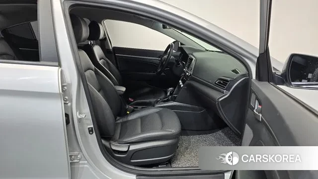 Hyundai The New Avante AD 2019 Серебристо-серый из Кореи, фото 2