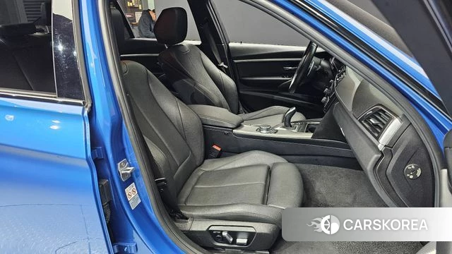 BMW 3 Series (F30) 2018 Синий из Кореи, фото 2