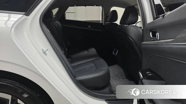 Kia The New K5 3rd generation 2025 Белый из Кореи, фото 2