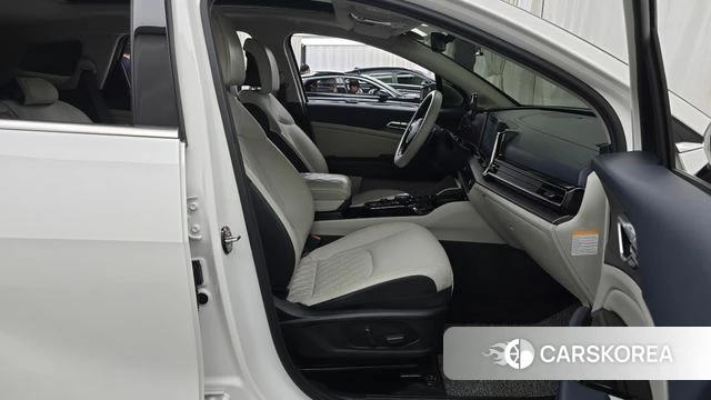 Kia Sportage 5th Generation Hybrid 2021 Белый из Кореи, фото 2