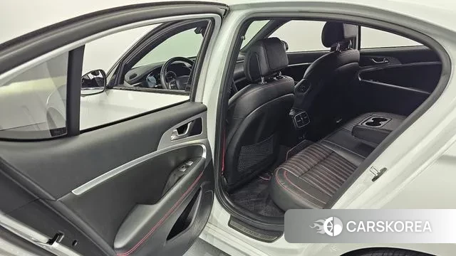 Genesis The New G70 2021 Белый из Кореи, фото 2