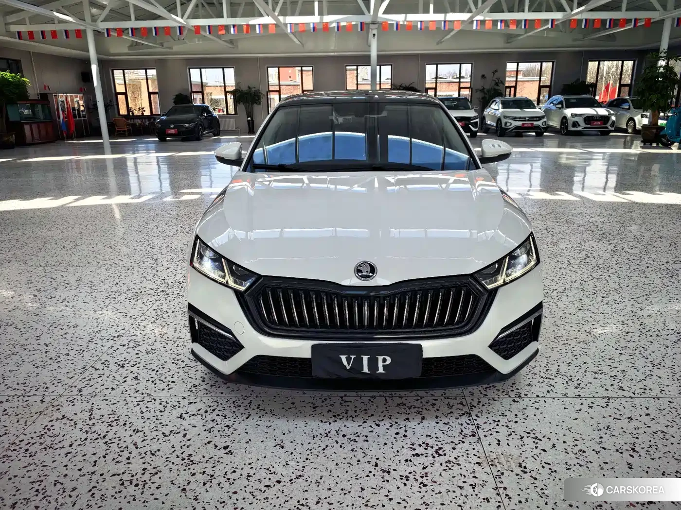 Skoda Octavia 2022 Белый из Китая, фото 2