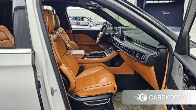 Lincoln Aviator 2nd generation 2020 Белый из Кореи, фото 2