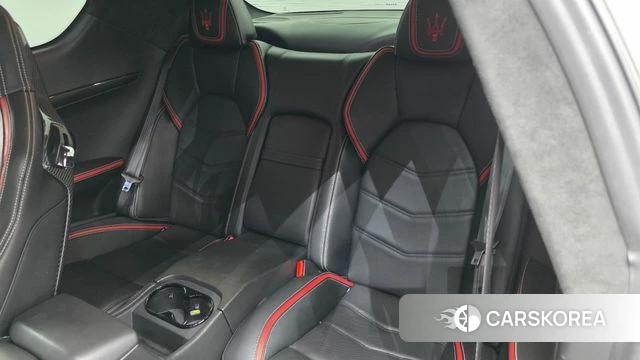 Maserati GranTurismo 2019 Белый из Кореи, фото 2