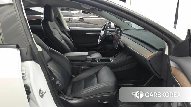 Tesla Model 3 2022 Белый из Кореи, фото 2