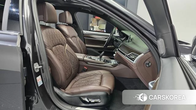 BMW 7 Series (G11) 2021 Серый из Кореи, фото 2