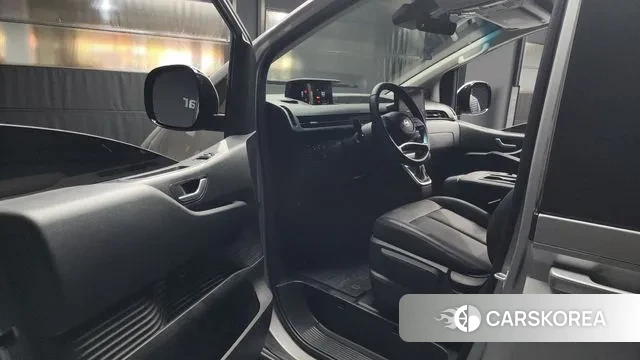 Hyundai Staria 2025 Серебристо-серый из Кореи, фото 2