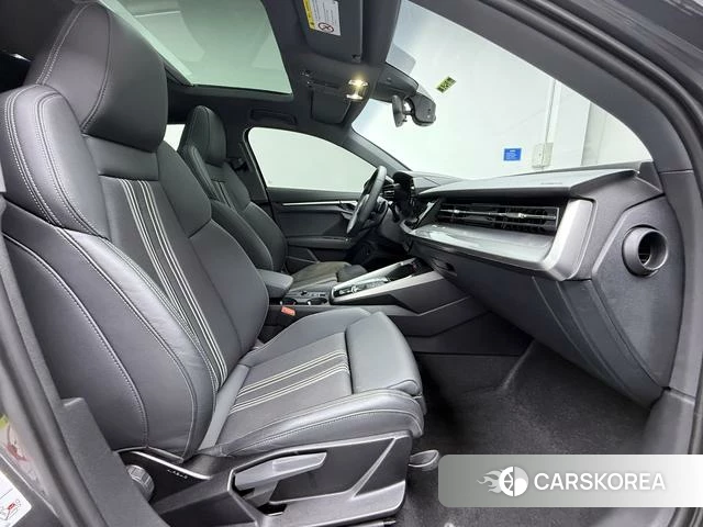 Audi A3 2023 Темно-серый из Китая, фото 2
