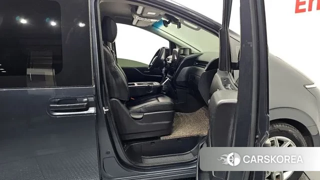 Hyundai Staria 2022 Серый из Кореи, фото 2