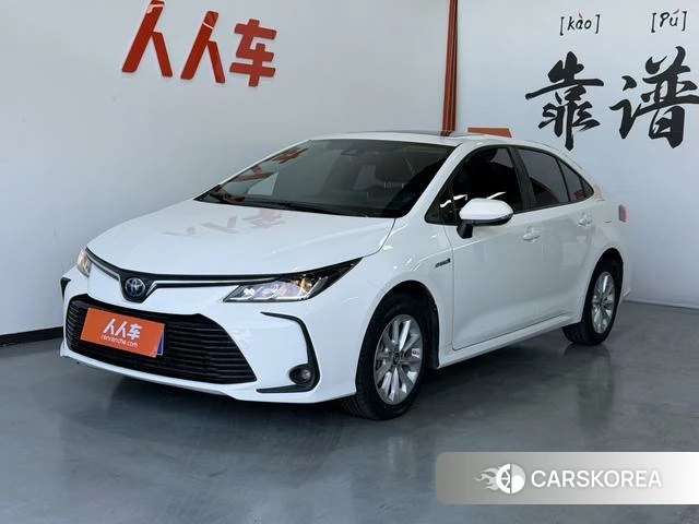 Toyota Corolla 2022 Белый из Китая, фото 2