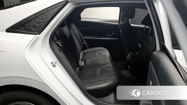 Hyundai The New Avante (CN7) 2024 Белый из Кореи, фото 2