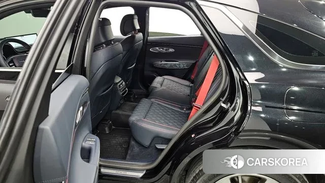 Genesis GV70 2021 Черный из Кореи, фото 2