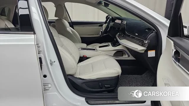 Hyundai The New Grandeur IG Hybrid 2022 Белый из Кореи, фото 2