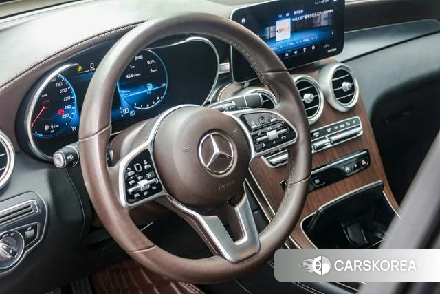 Mercedes-Benz GLC 2021 Черный из Китая, фото 2
