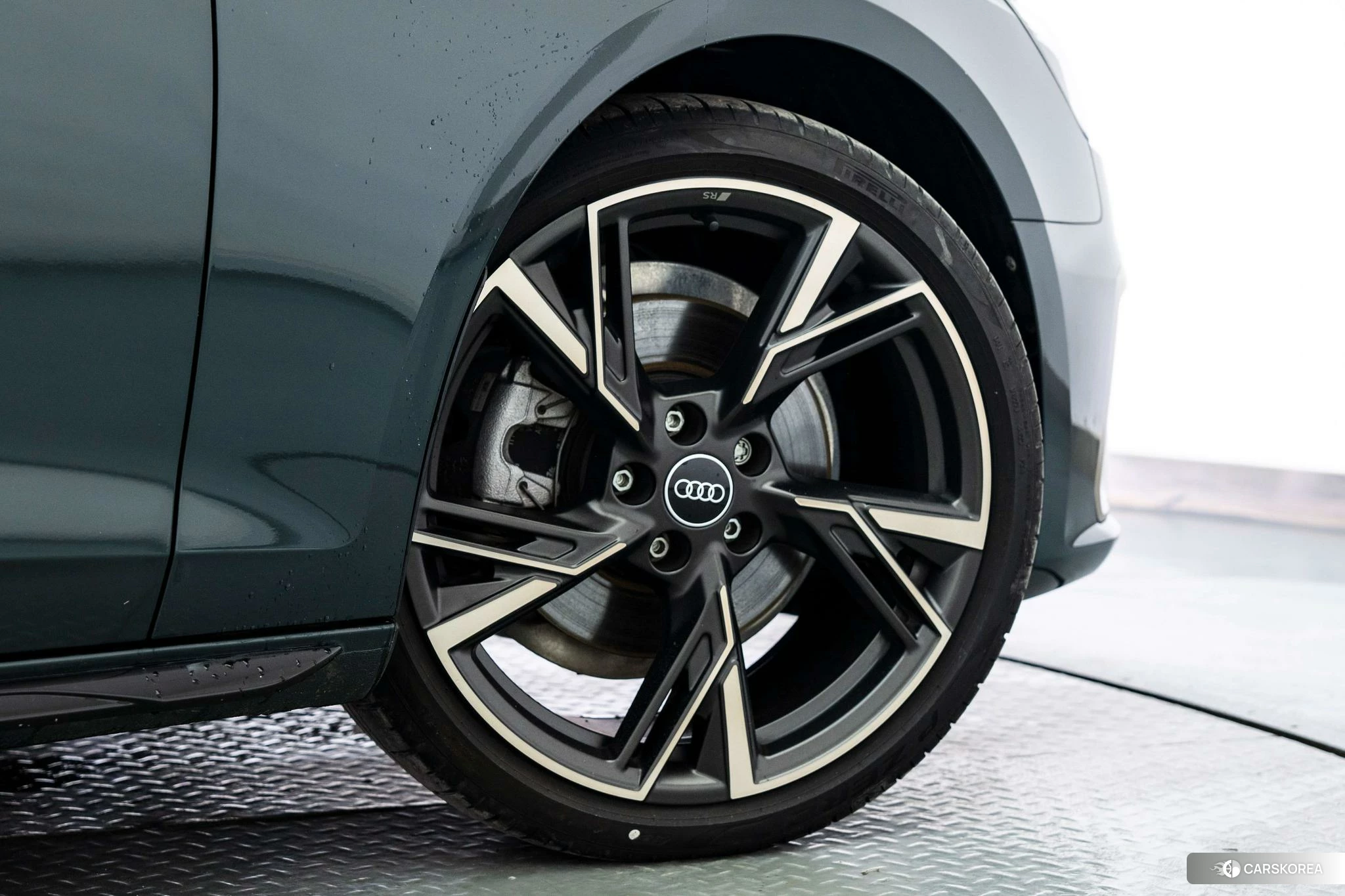 Audi A4L 2023 Черный из Китая, фото 2