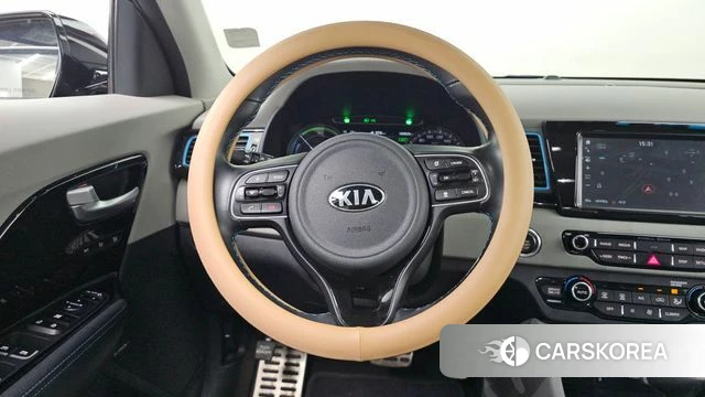 Kia Niro 2018 Черный из Кореи, фото 2