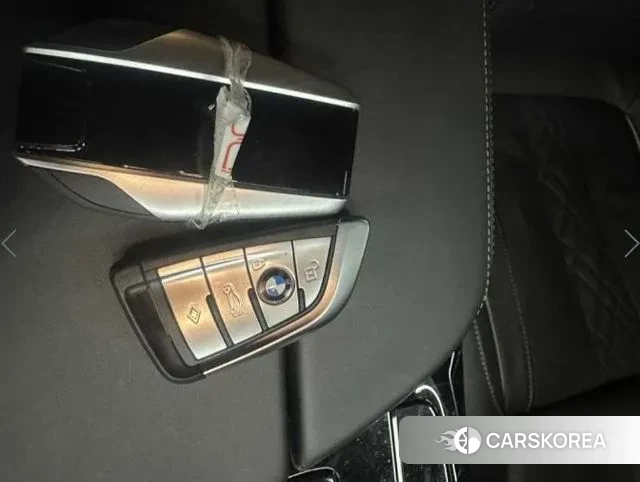 BMW 5 Series (G30) 2022 Белый из Кореи, фото 2