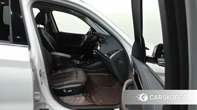 BMW X3 (G01) 2020 Белый из Кореи, фото 2