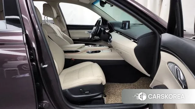 Genesis GV70 2021 Фиолетовый из Кореи, фото 2