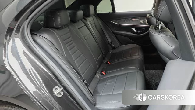 Mercedes-Benz E-Class W213 2022 Серый из Кореи, фото 2