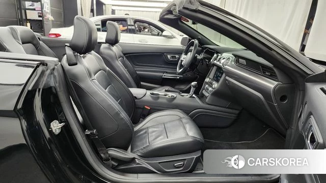 Ford Mustang 2019 Черный из Кореи, фото 2