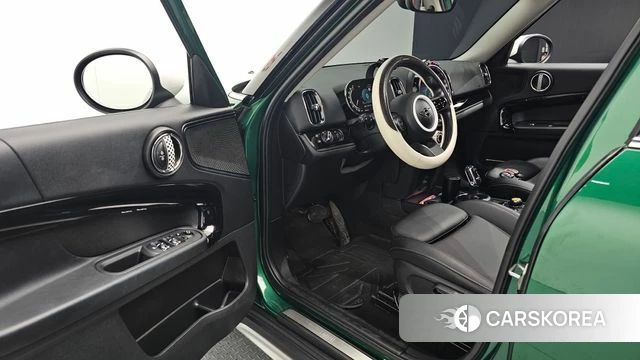 Mini Cooper Countryman 2021 Зеленый из Кореи, фото 2