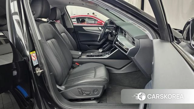 Audi A6 (C8) 2019 Черный из Кореи, фото 2