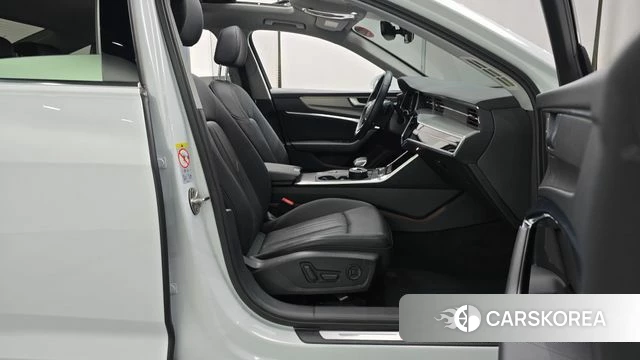 Audi A6 (C8) 2020 Белый из Кореи, фото 2