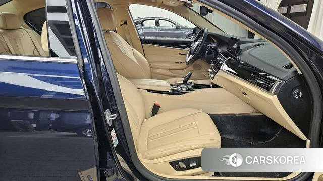 BMW 5 Series (G30) 2019 Синий из Кореи, фото 2