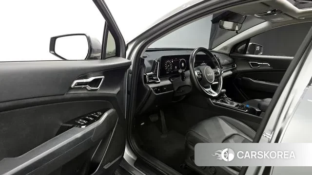 Kia Sportage 5th Generation 2022 Серебряный из Кореи, фото 2