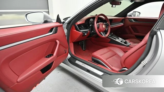 Porsche 911(992) 2024 Серебряный из Кореи, фото 2