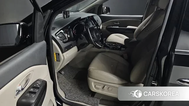 Kia The New Carnival 2019 Черный из Кореи, фото 2