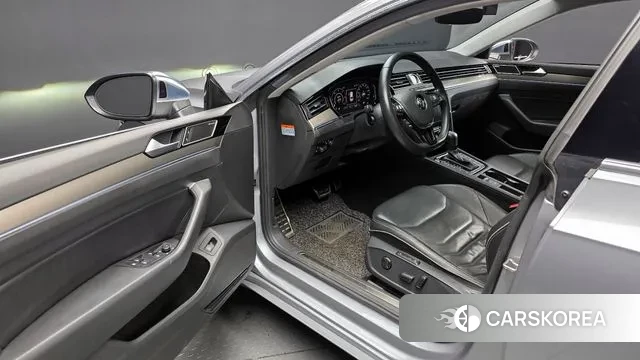 Volkswagen Arteon 2020 Серебристо-серый из Кореи, фото 2