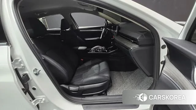 Kia The New K5 3rd generation 2024 Белый из Кореи, фото 2